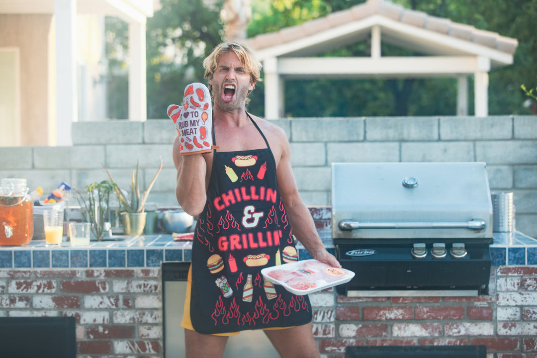 Chillin And Grillin Apron Bakeware