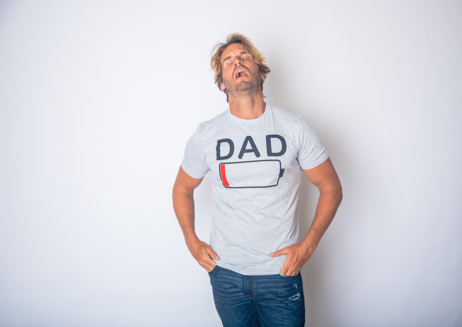 Funny Light Heather Grey Dad Battery Low Mens T Shirt Nerdy Father's Day Tee