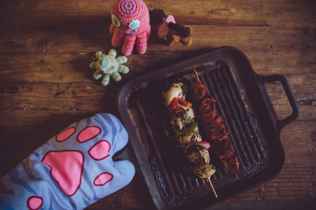 Cat Paw Oven Mitt Bakeware