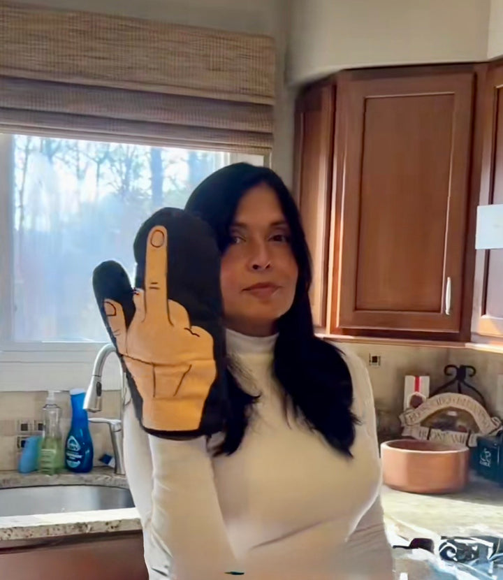 Middle Finger Oven Mitt Bakeware