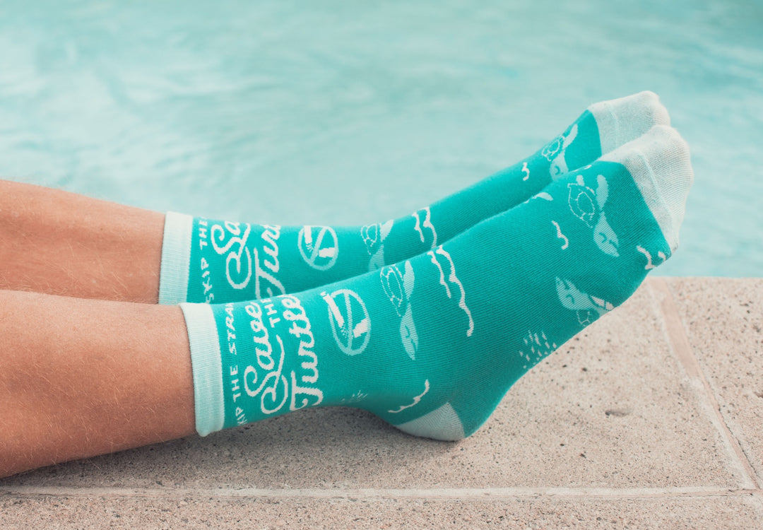 Womens Skip The Straw Save The Turtles Socks