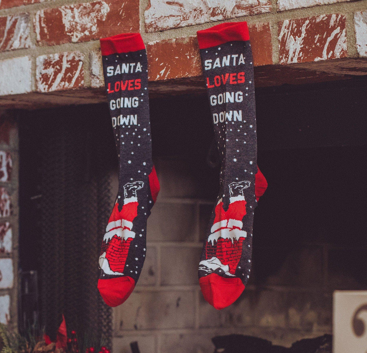 Men&#39;s Santa Loves Going Down Socks - Crazy Dog T-Shirts