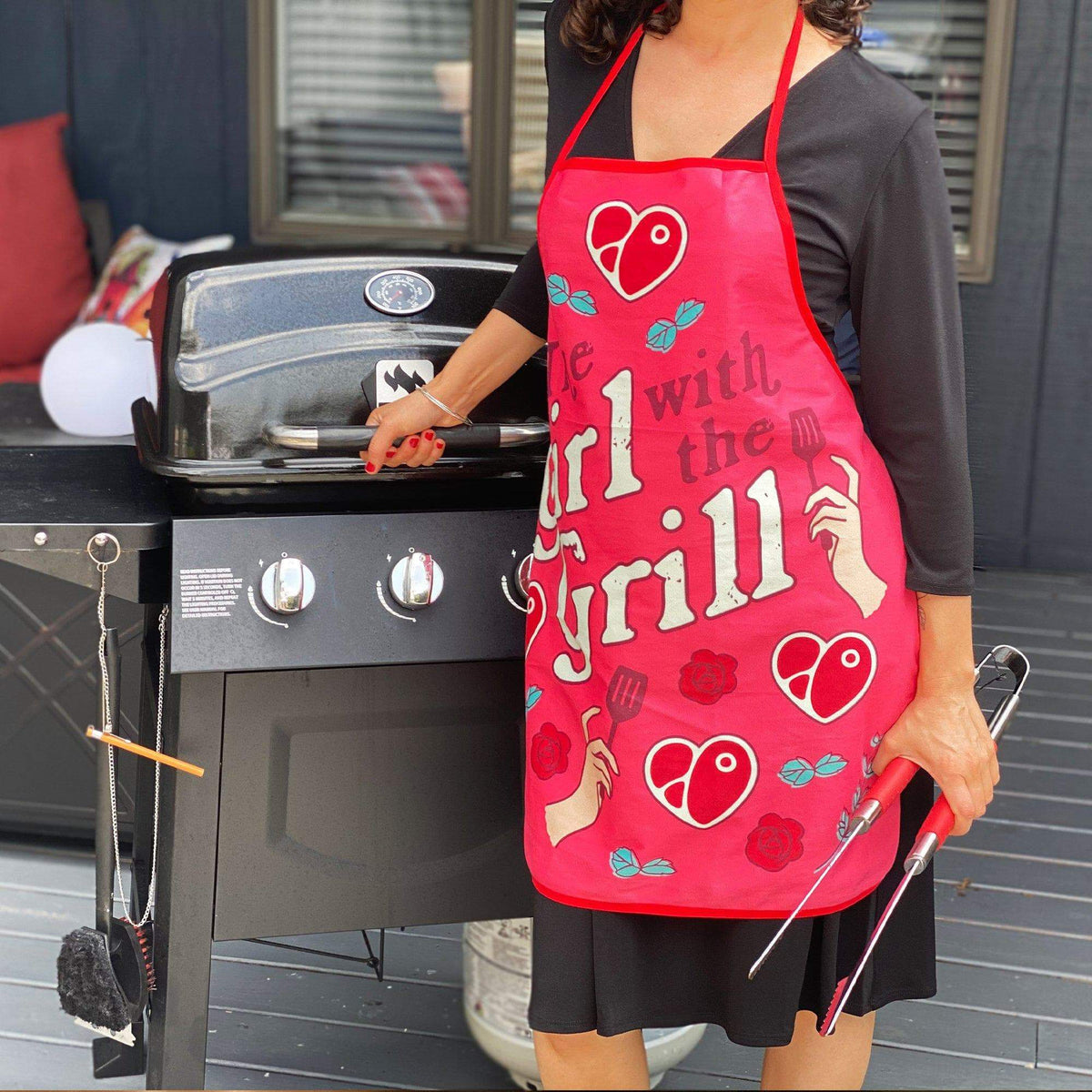 The Girl With The Grill Apron - Crazy Dog T-Shirts
