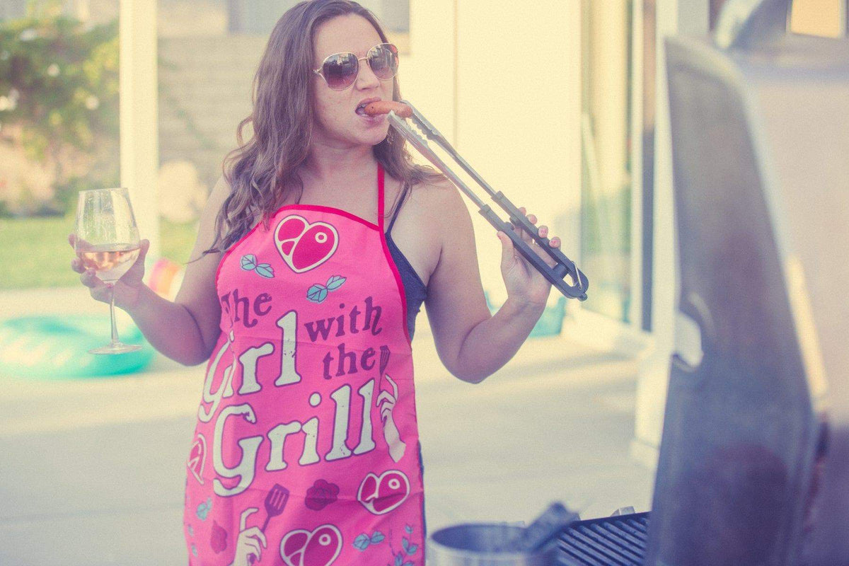 The Girl With The Grill Apron - Crazy Dog T-Shirts